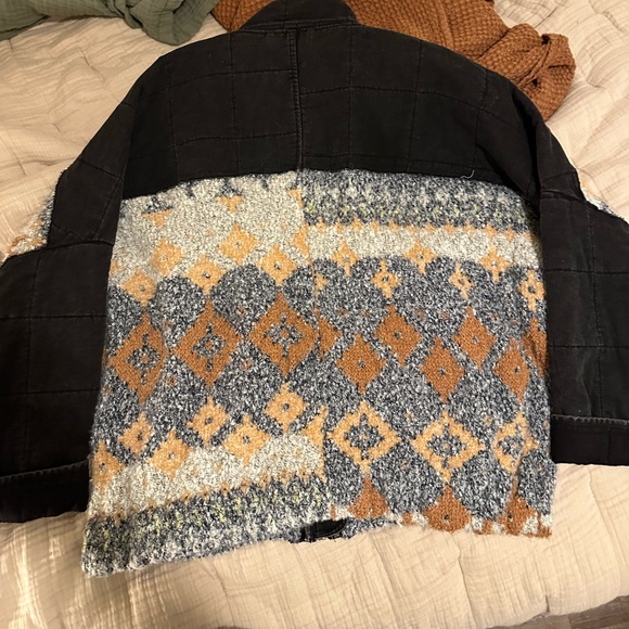 NWT Free People quilted dolman jacket with beautiful knit detail. - Picture 7 of 12